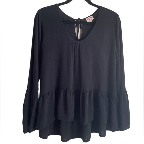 Mossimo woman’s Long Sleeve black top with ruffled high/low hem, size large - Picture 1 of 9